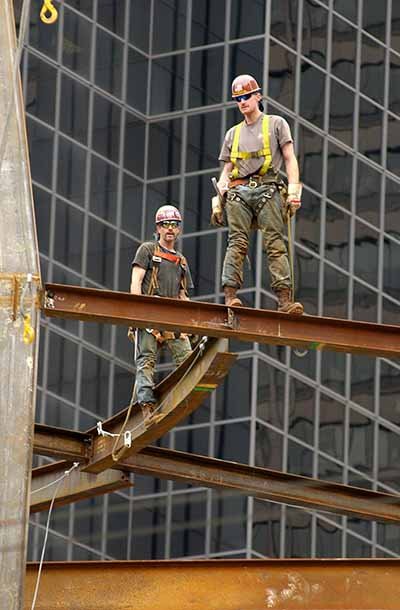 Bridal party getting ready