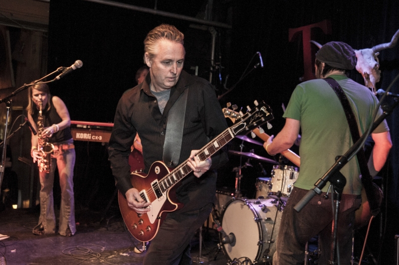 Mike McCready with Danny Newcomb  & the Sugarmakers